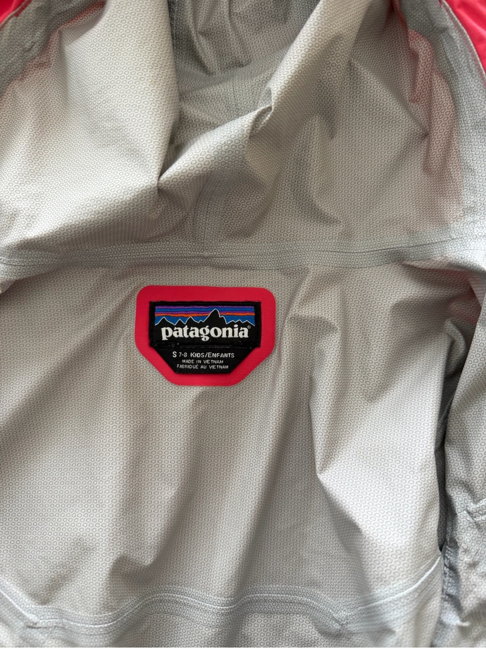 Patagonia Kids' Pink Waterproof Hooded Torrentshell jacket - Picture 5 of 6